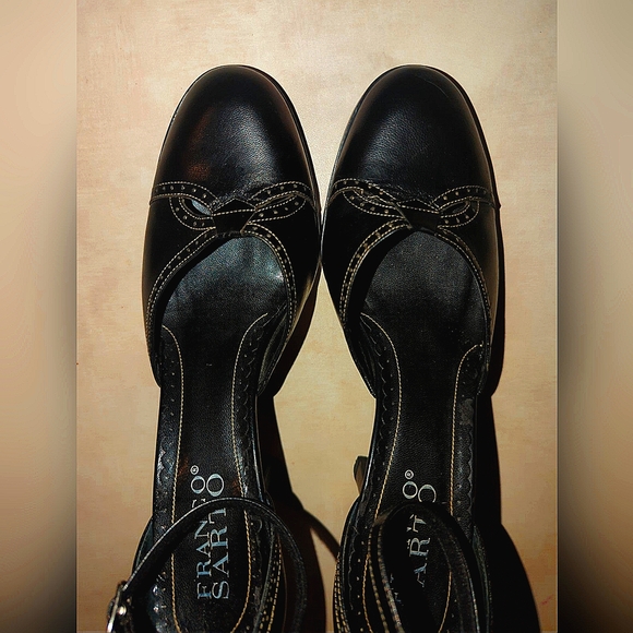 "Franco Sarto" Mary Jane Heels 9 1/2 - Picture 4 of 9